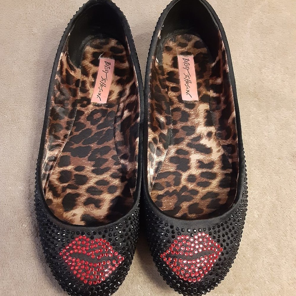 Betsey Johnson Beaded Black Ballarina Slipper w/Red Lips & Cheetah Lining Size 8